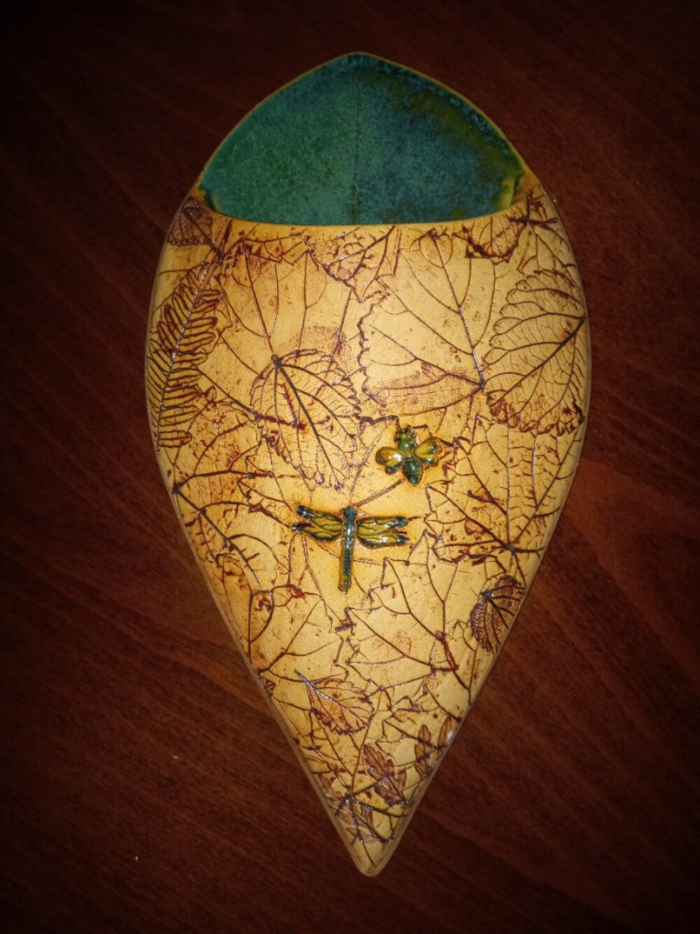💐 HANDMADE in Florida 🌞 Sconce 🌿 pressed leaves 🌿 dragonfly 🦋 bee 🐝